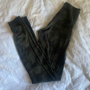 Lululemon Align Legging 28” - Green Camo